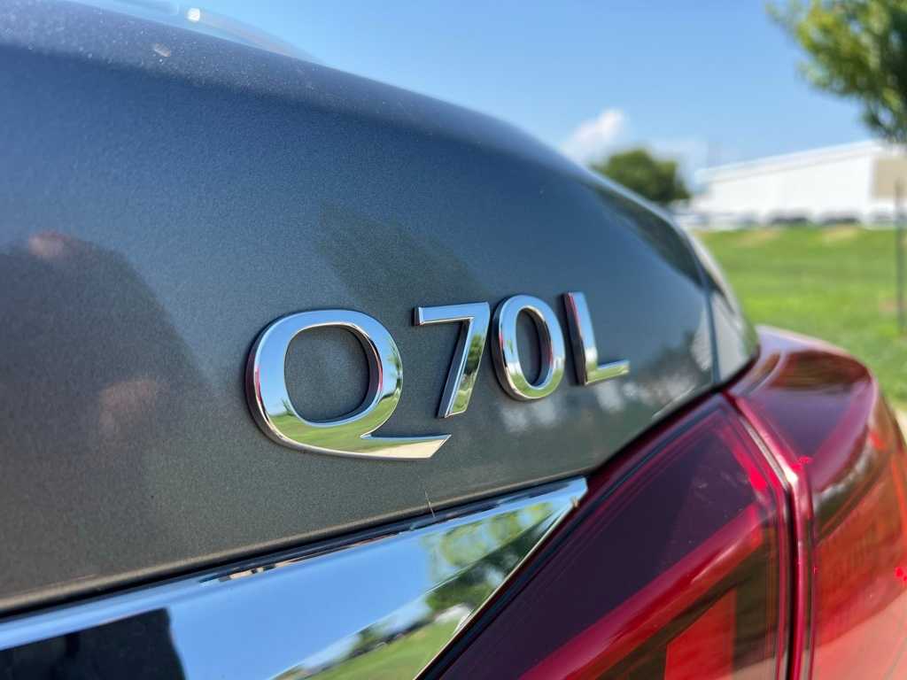 Thumbnail: 2017 INFINITI Q70 - 20