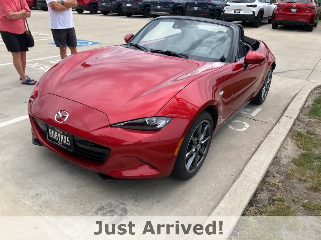 Thumbnail: 2016 Mazda MX-5 Miata - 1