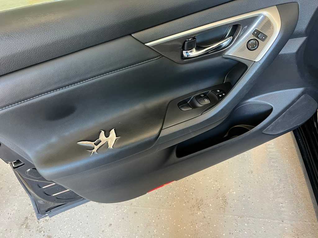 Thumbnail: 2013 Nissan Altima - 14