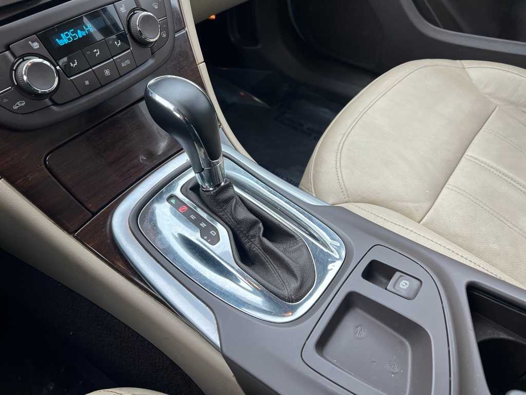 Thumbnail: 2011 Buick Regal - 29