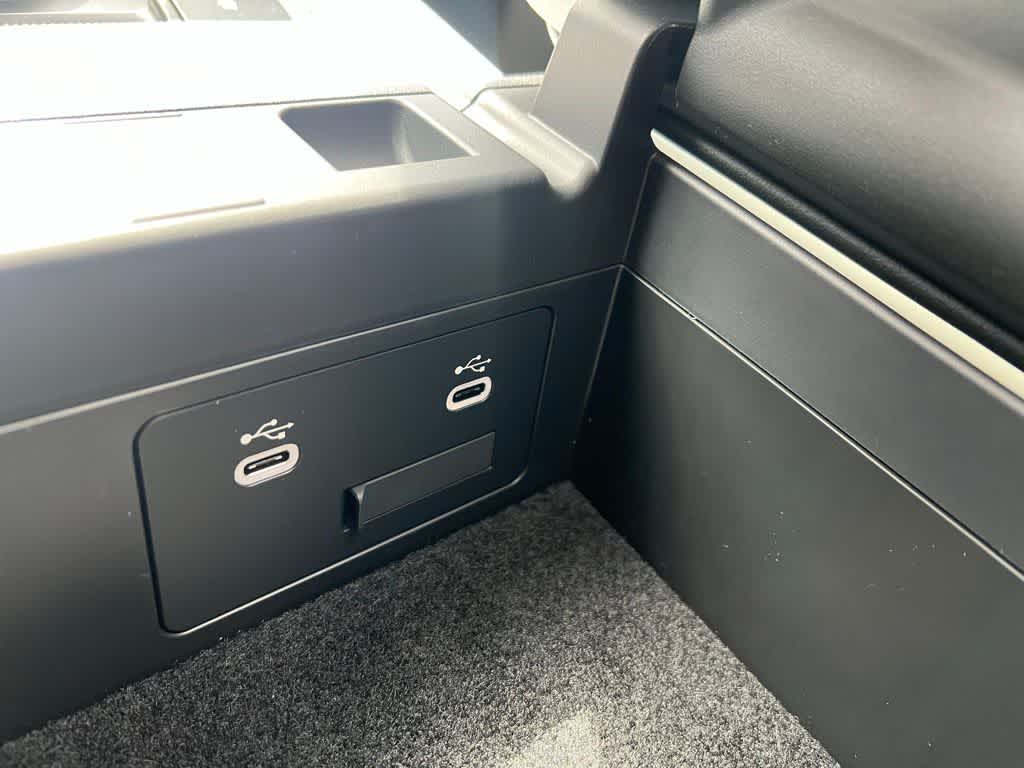 Thumbnail: 2025 Mazda CX-70 - 33