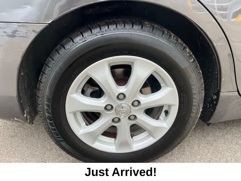 Thumbnail: 2011 Toyota Camry - 12