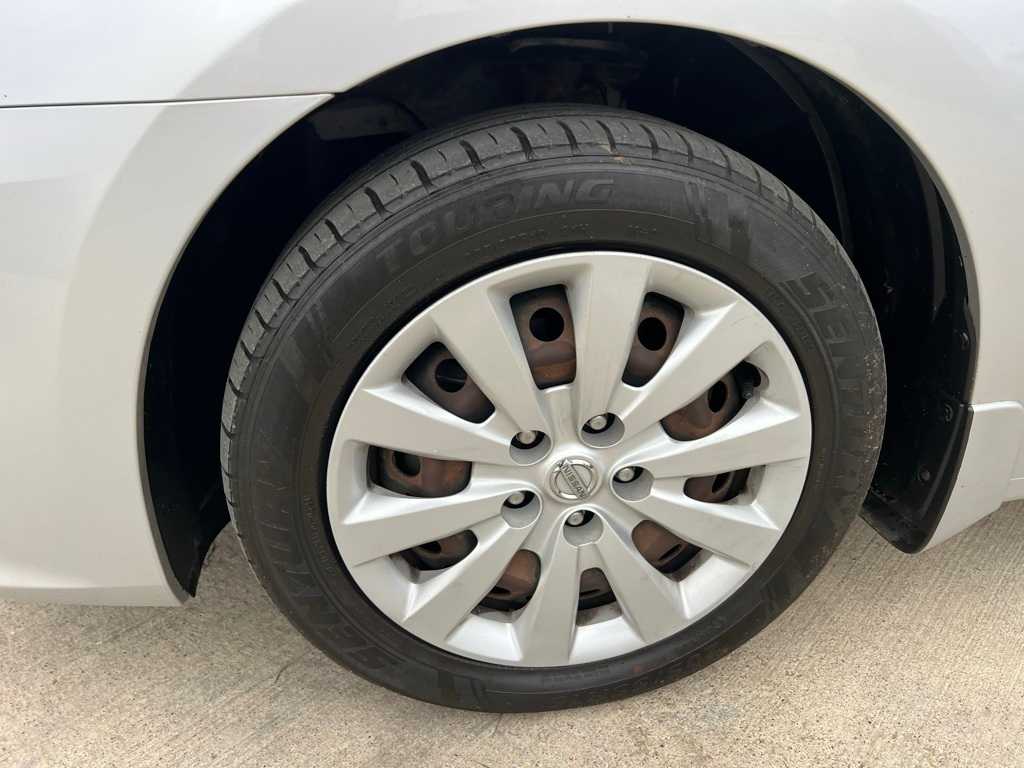 Thumbnail: 2017 Nissan Sentra - 10