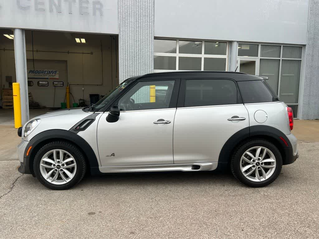 Thumbnail: 2011 MINI Cooper Countryman - 3