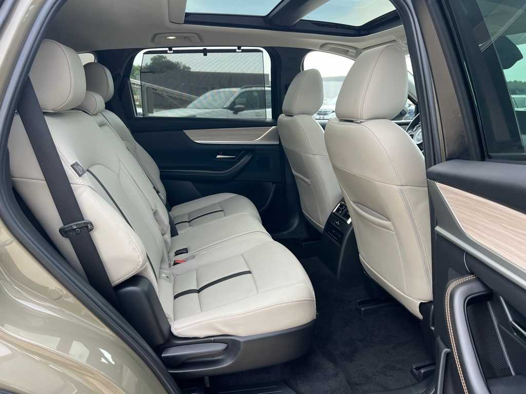 Thumbnail: 2025 Mazda CX-70 - 21