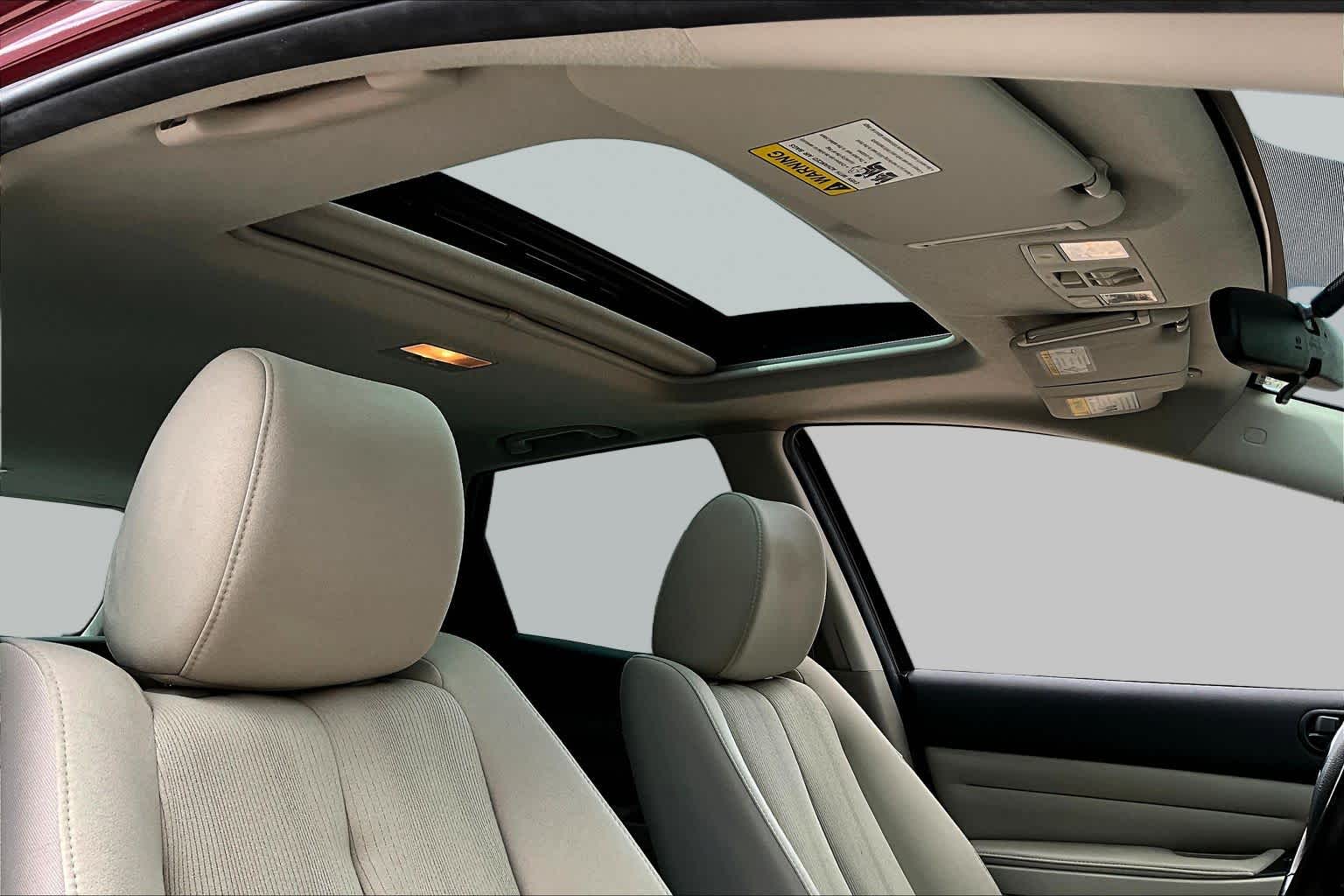 Thumbnail: 2011 Mazda CX-7 - 16