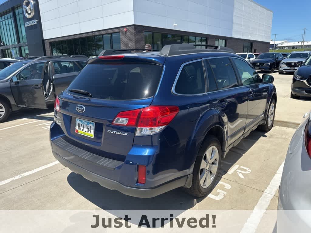 Thumbnail: 2010 Subaru Outback - 3