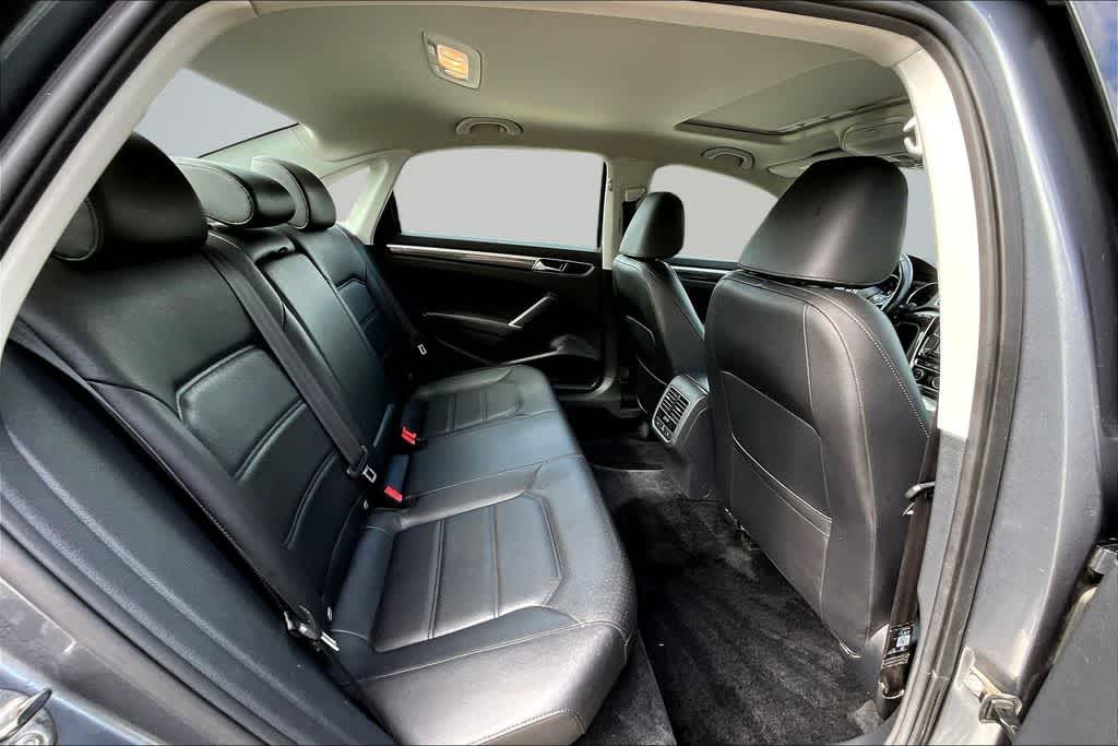 Thumbnail: 2018 Volkswagen Passat - 29