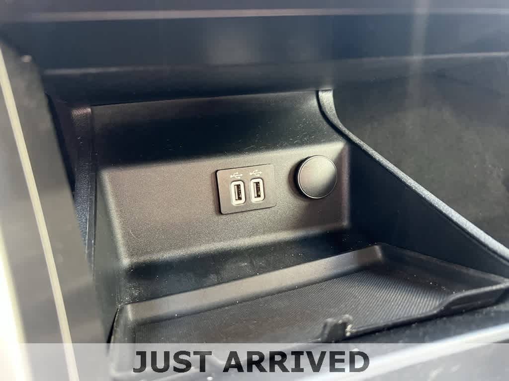 Thumbnail: 2020 Ford Fusion - 25