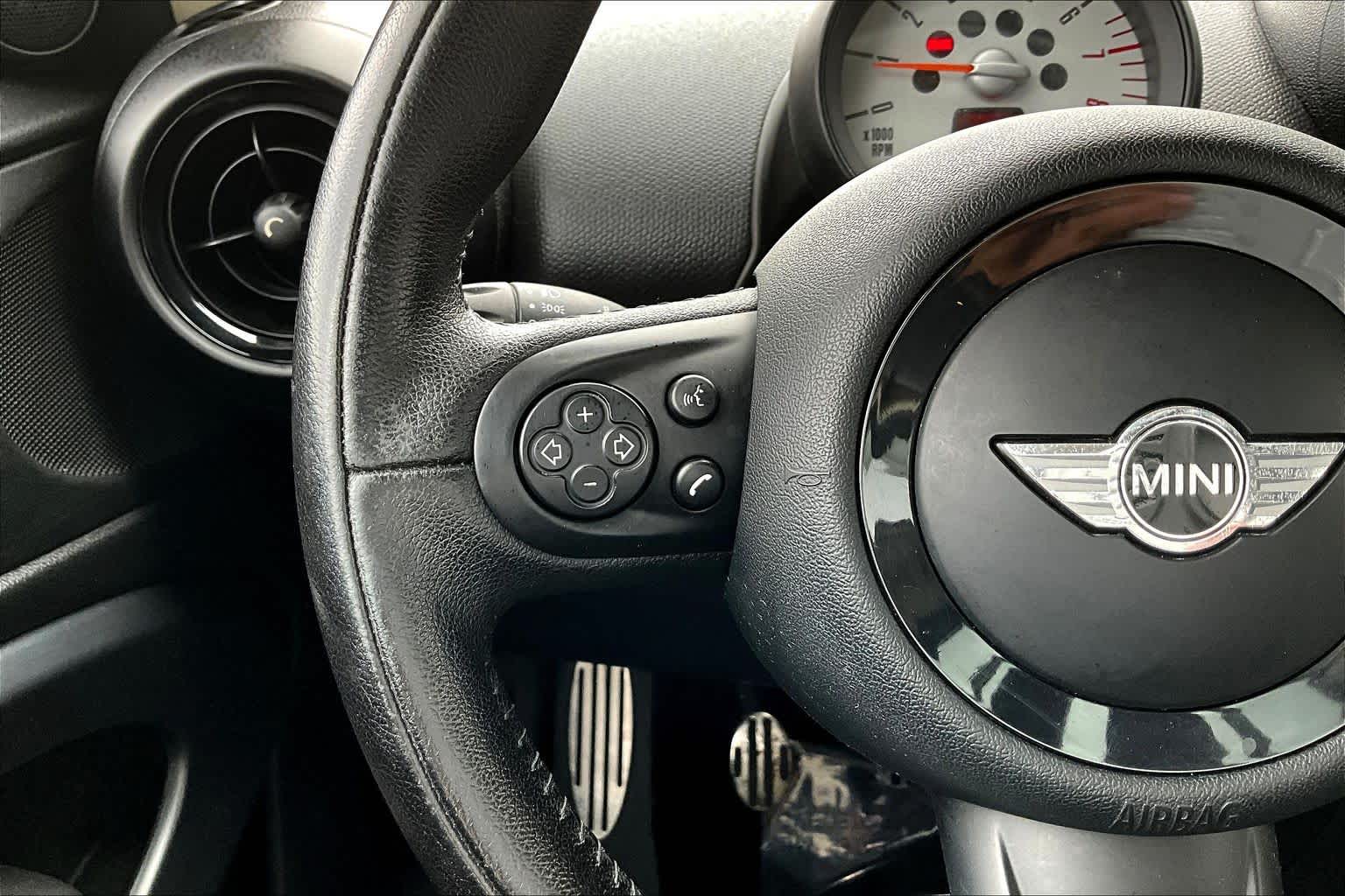 Thumbnail: 2014 MINI Cooper Paceman - 20