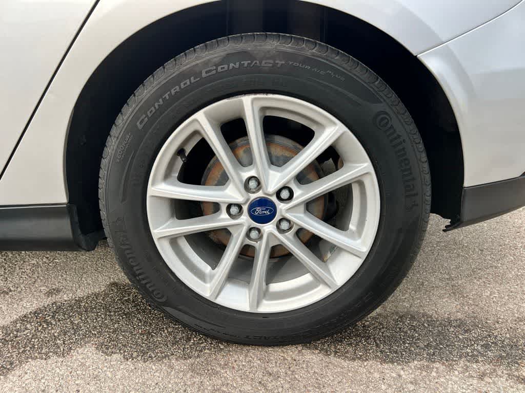 Thumbnail: 2017 Ford Focus - 32