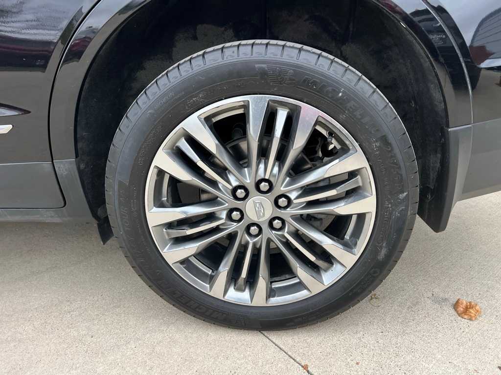 Thumbnail: 2017 Cadillac XT5 - 11