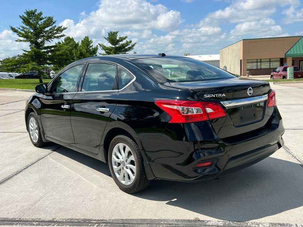 Thumbnail: 2016 Nissan Sentra - 5