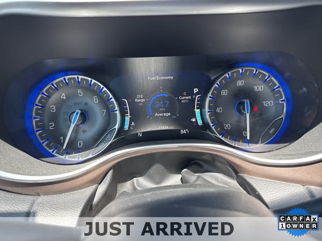 Thumbnail: 2019 Chrysler Pacifica - 7