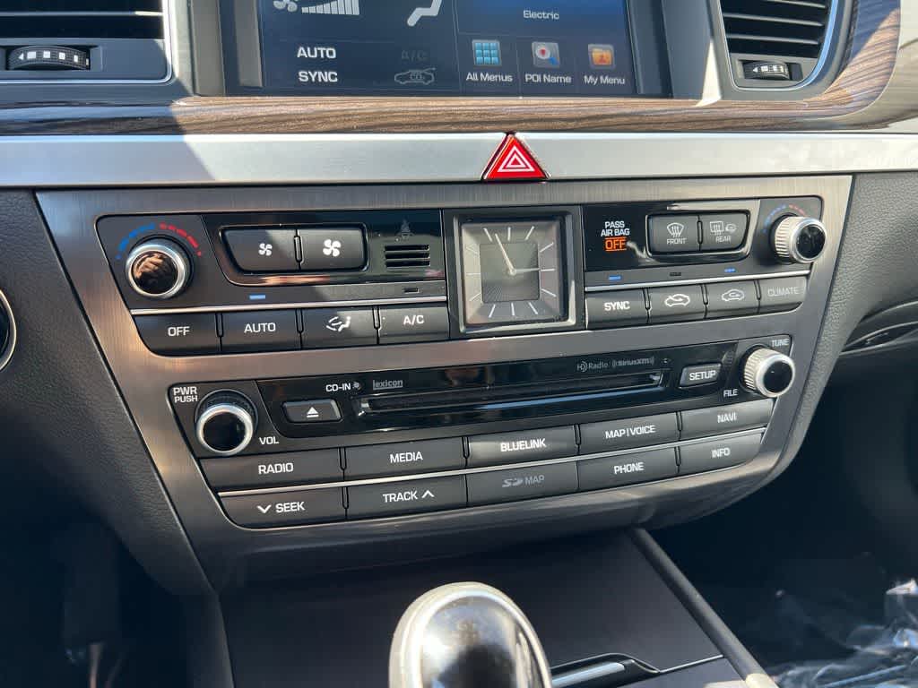 Thumbnail: 2015 Hyundai Genesis - 34