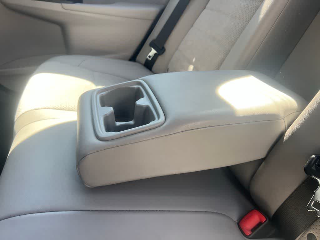 Thumbnail: 2016 Toyota Camry - 21