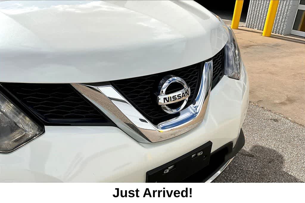 Thumbnail: 2016 Nissan Rogue - 30