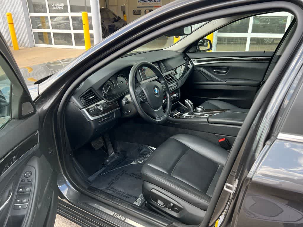 Thumbnail: 2016 BMW 5 Series - 2