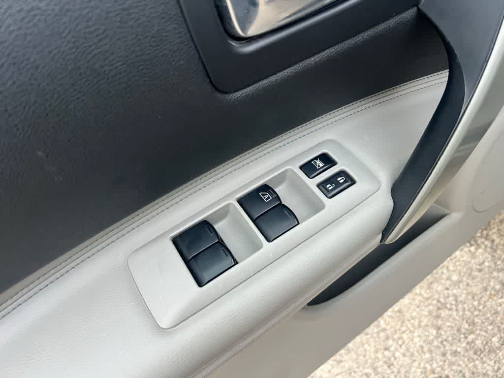 Thumbnail: 2011 Nissan Rogue - 17