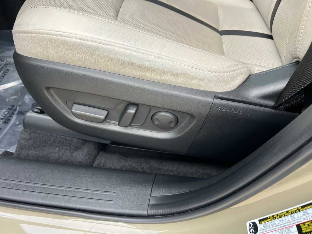 Thumbnail: 2025 Mazda CX-70 - 15