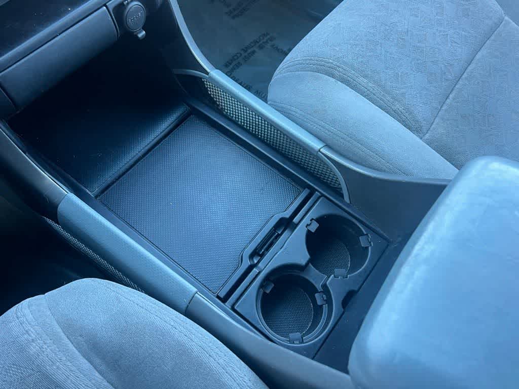 Thumbnail: 2004 Honda Pilot - 33