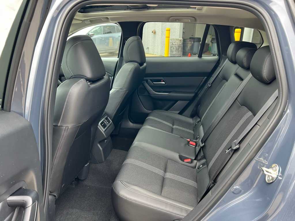 Thumbnail: 2025 Mazda CX-50 - 17