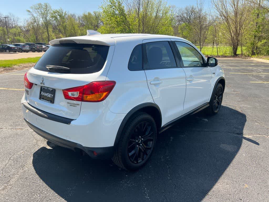 Thumbnail: 2017 Mitsubishi Outlander Sport - 6