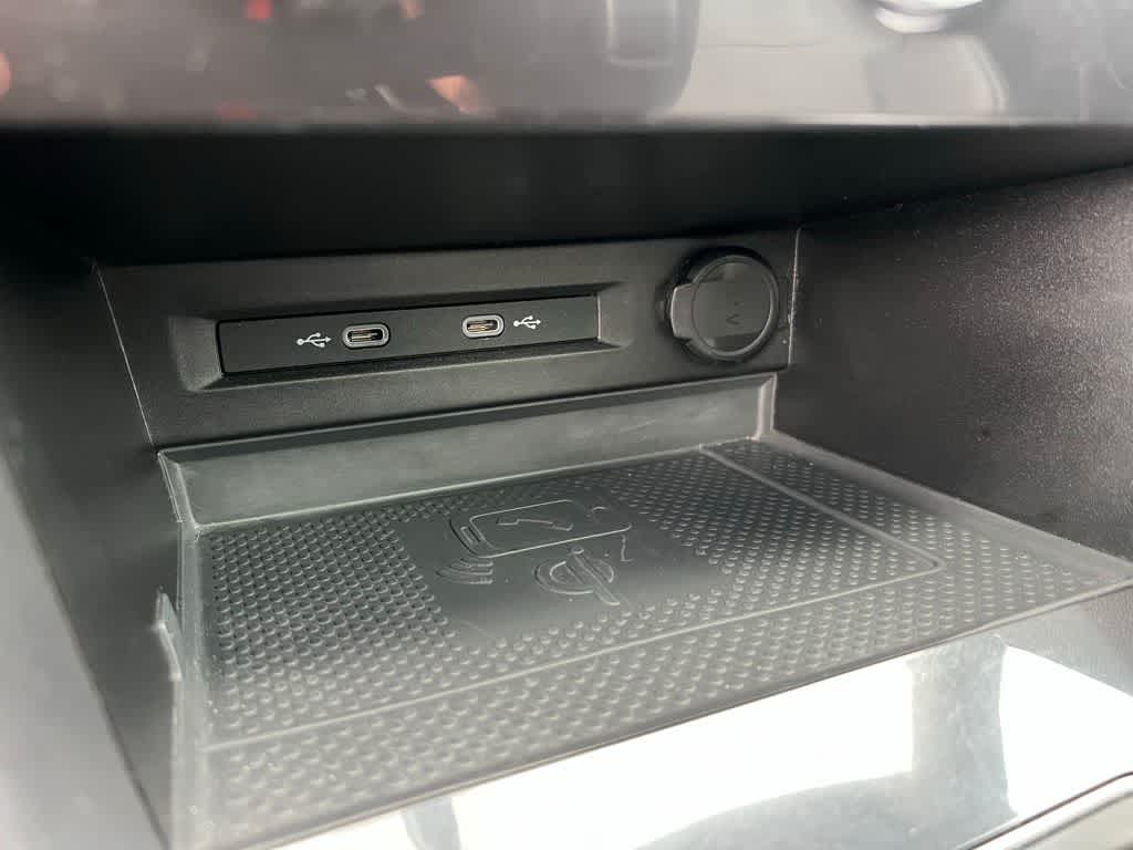 Thumbnail: 2021 Volkswagen Tiguan - 33