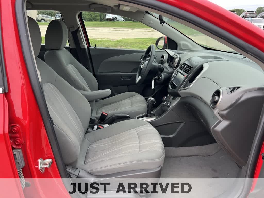 Thumbnail: 2016 Chevrolet Sonic - 16
