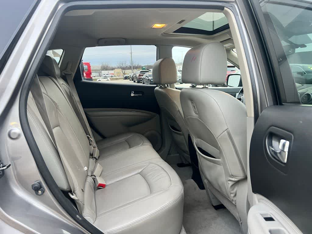 Thumbnail: 2011 Nissan Rogue - 23