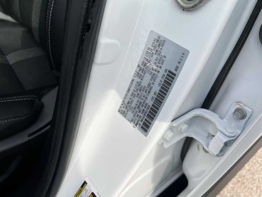 Thumbnail: 2023 Mazda CX-50 - 31