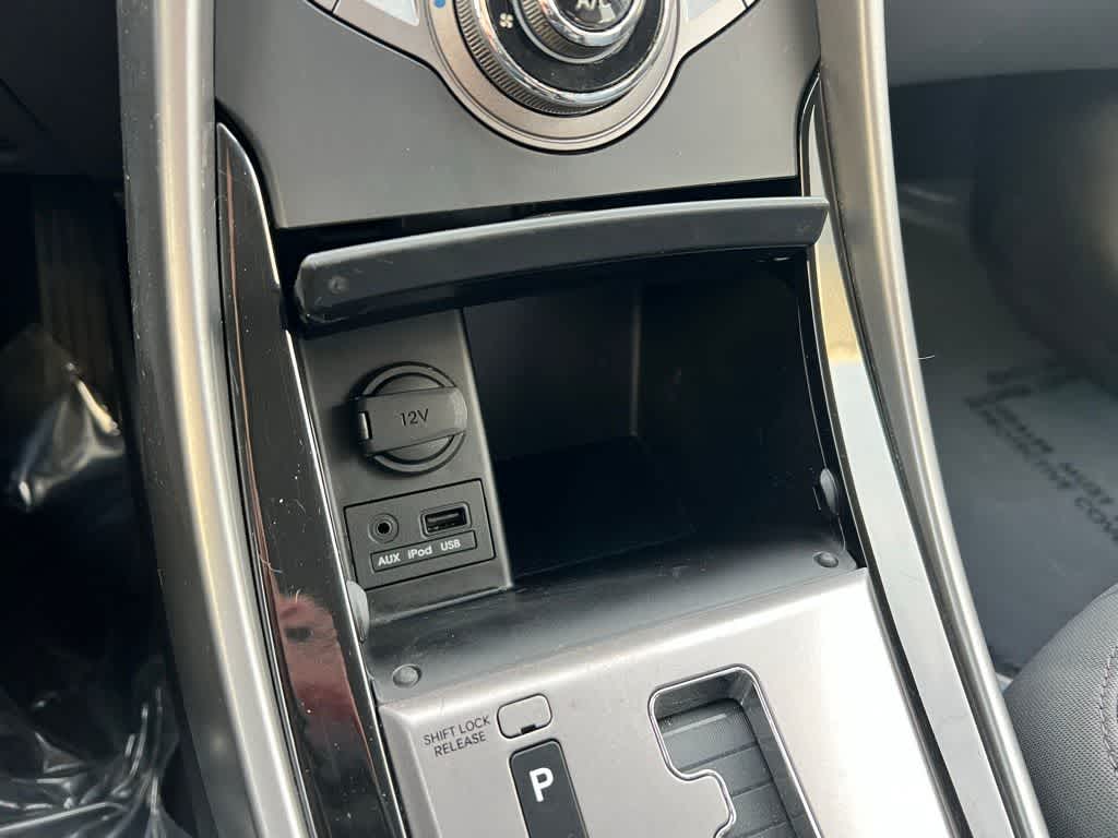 Thumbnail: 2013 Hyundai Elantra - 22