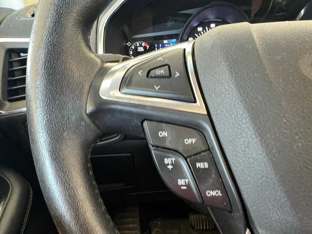Thumbnail: 2019 Ford Edge - 24