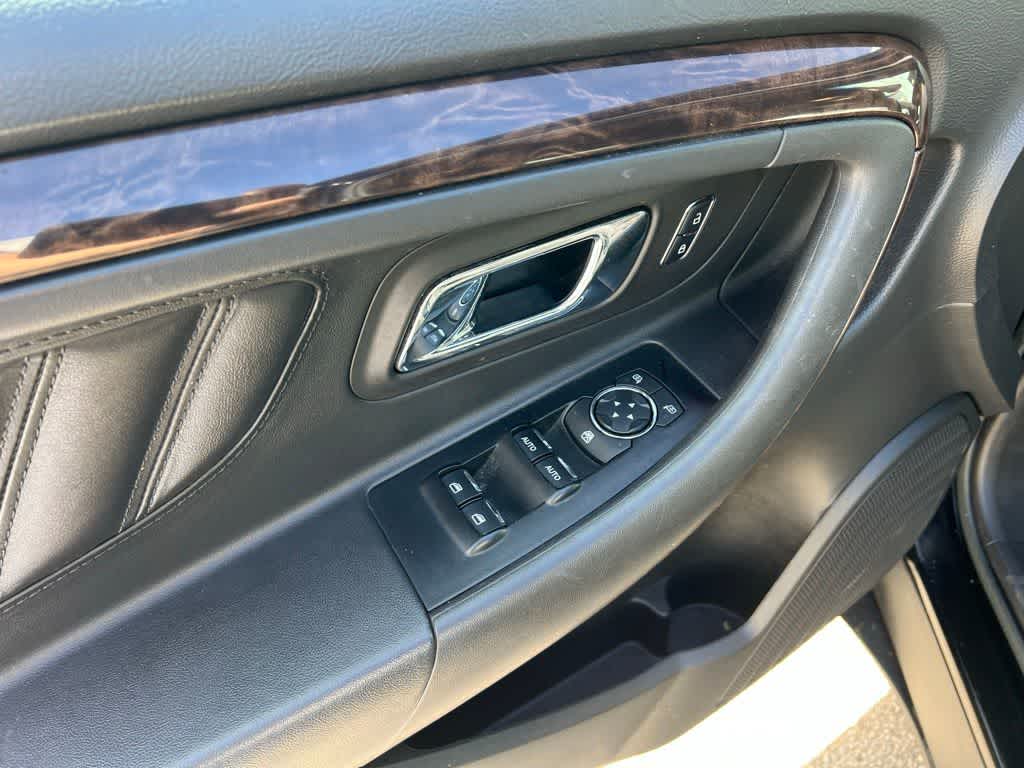 Thumbnail: 2017 Ford Taurus - 16