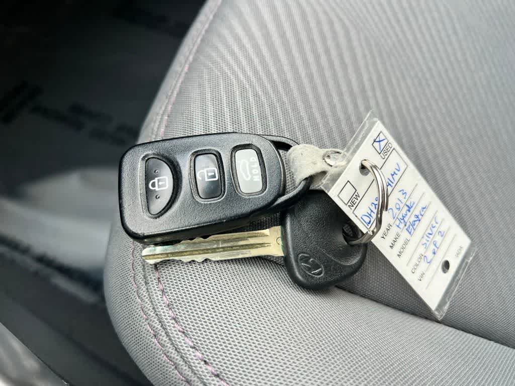 Thumbnail: 2013 Hyundai Elantra - 26