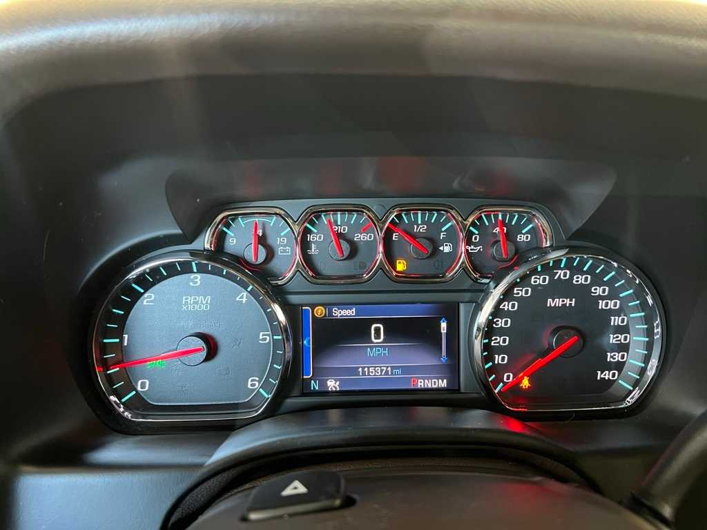 Thumbnail: 2015 Chevrolet Tahoe - 39