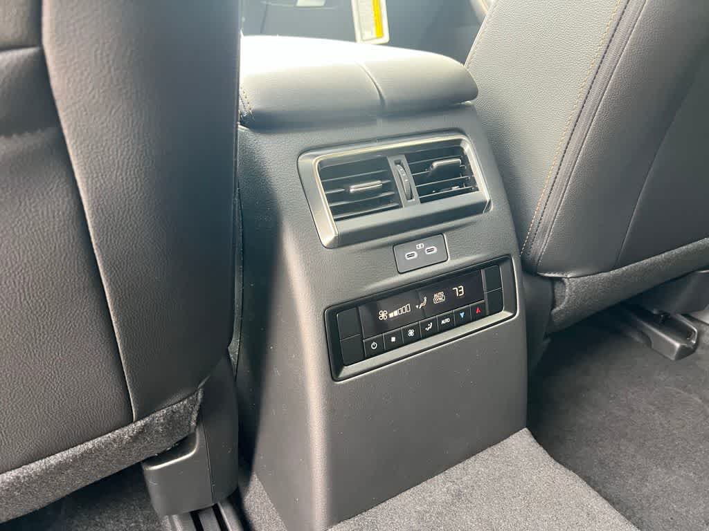 Thumbnail: 2025 Mazda CX-70 - 18