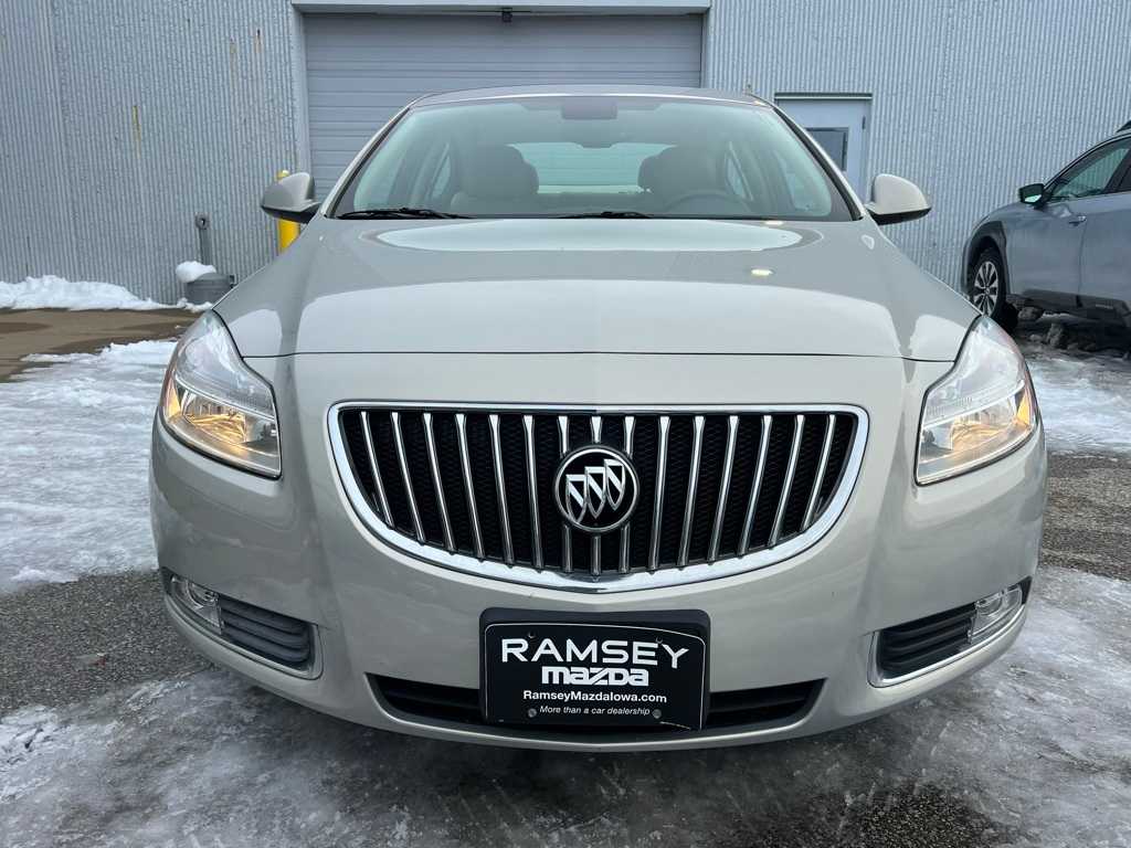 Thumbnail: 2011 Buick Regal - 9