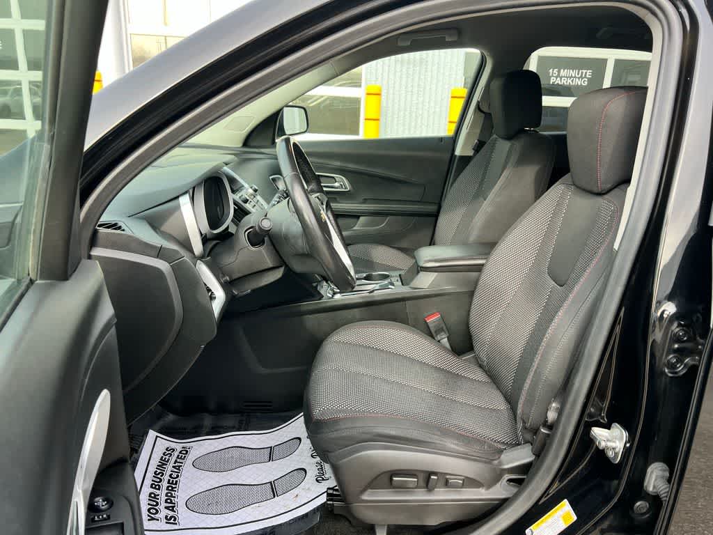 Thumbnail: 2017 Chevrolet Equinox - 12