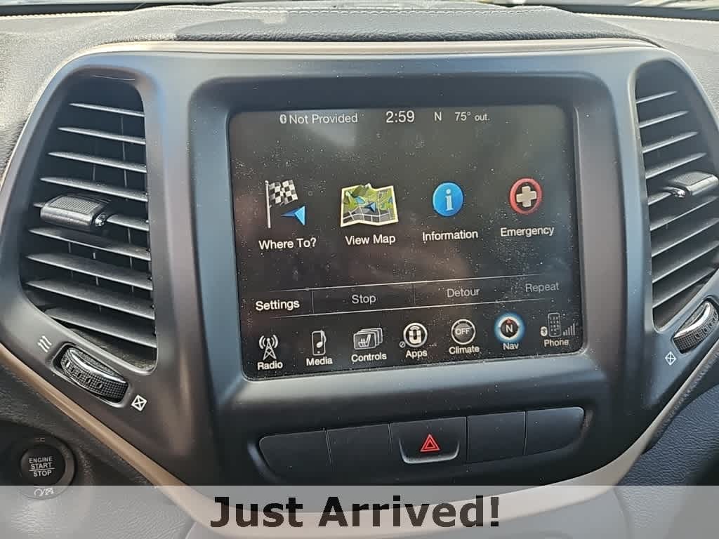 Thumbnail: 2015 Jeep Cherokee - 7