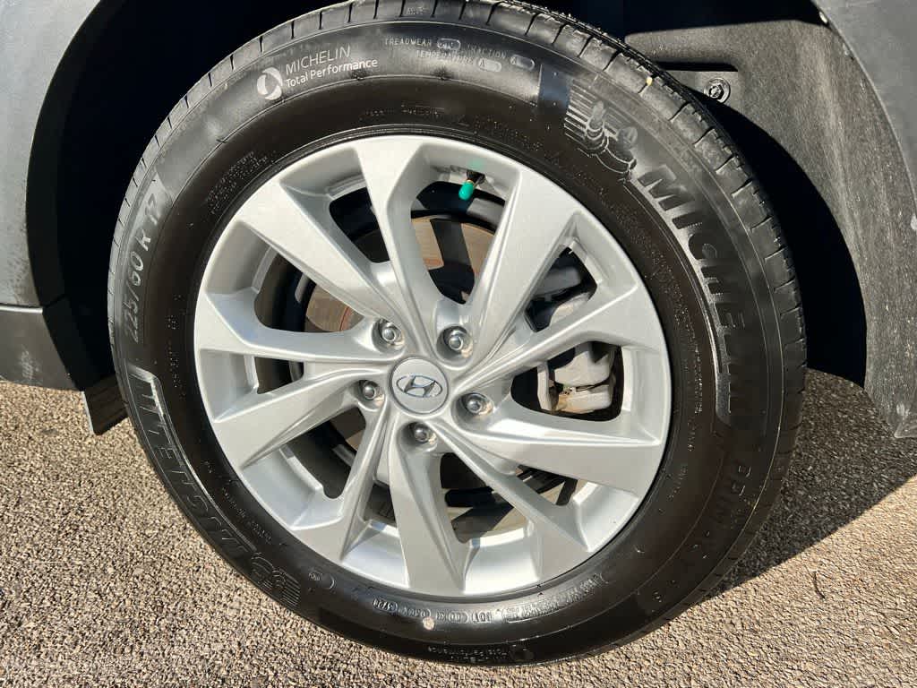 Thumbnail: 2021 Hyundai Tucson - 10