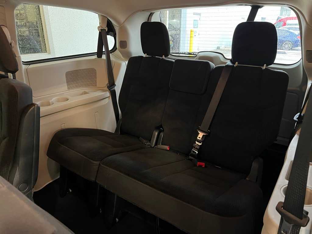 Thumbnail: 2018 Dodge Grand Caravan - 17