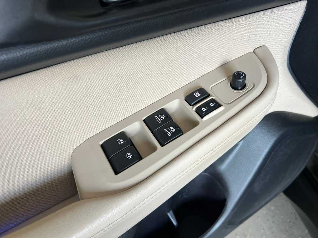 Thumbnail: 2017 Subaru Outback - 13