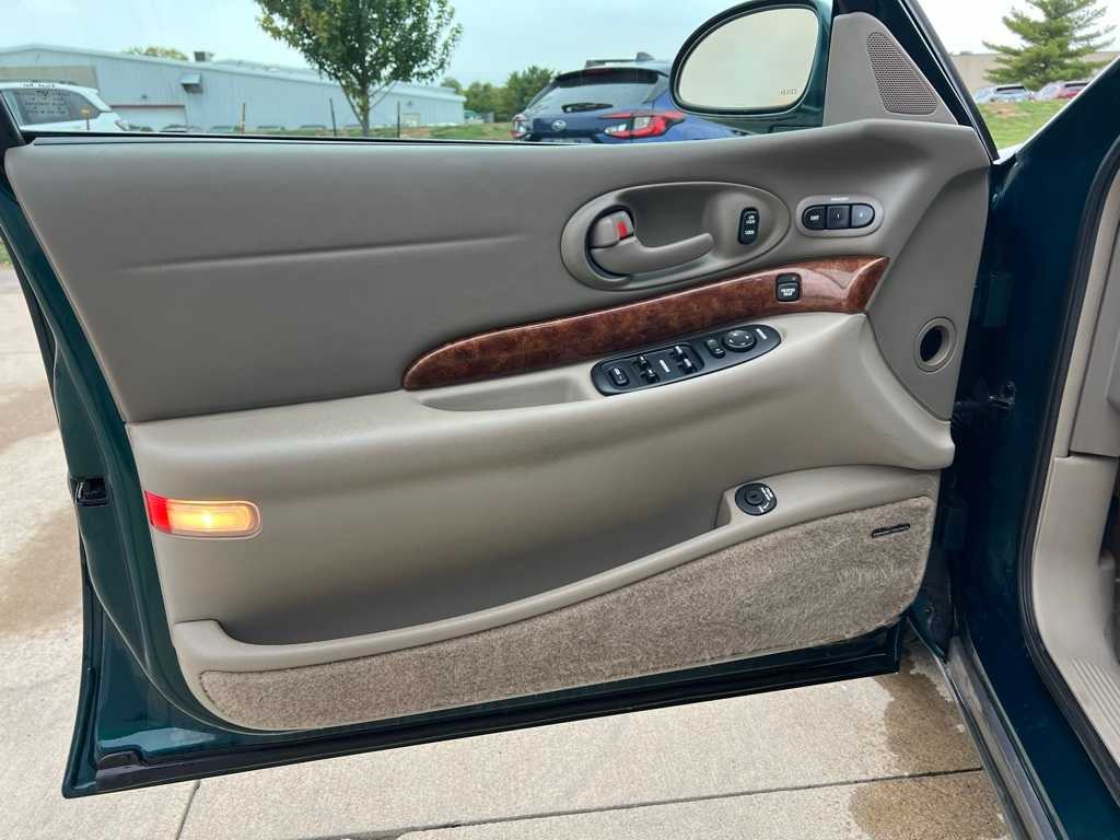 Thumbnail: 2000 Buick LeSabre - 19