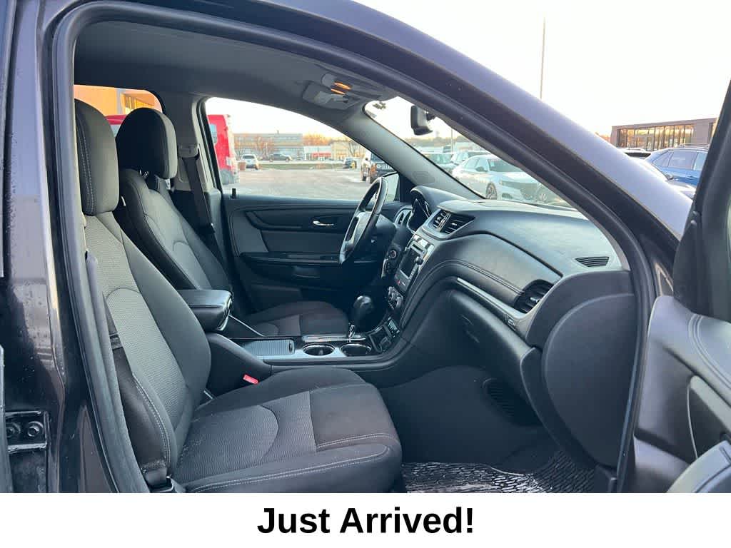 Thumbnail: 2016 Chevrolet Traverse - 18