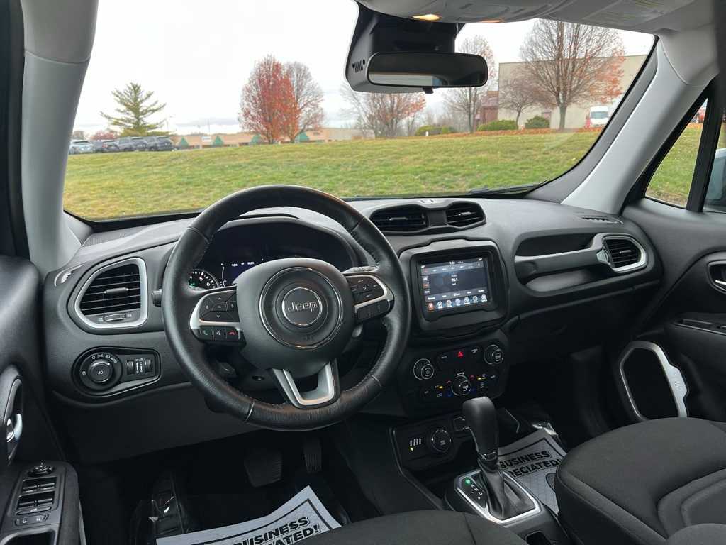 Thumbnail: 2018 Jeep Renegade - 27