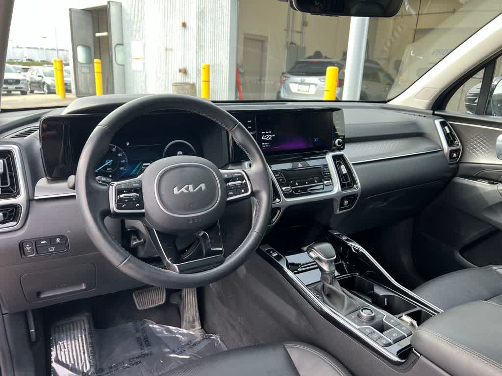 Thumbnail: 2023 Kia Sorento - 40