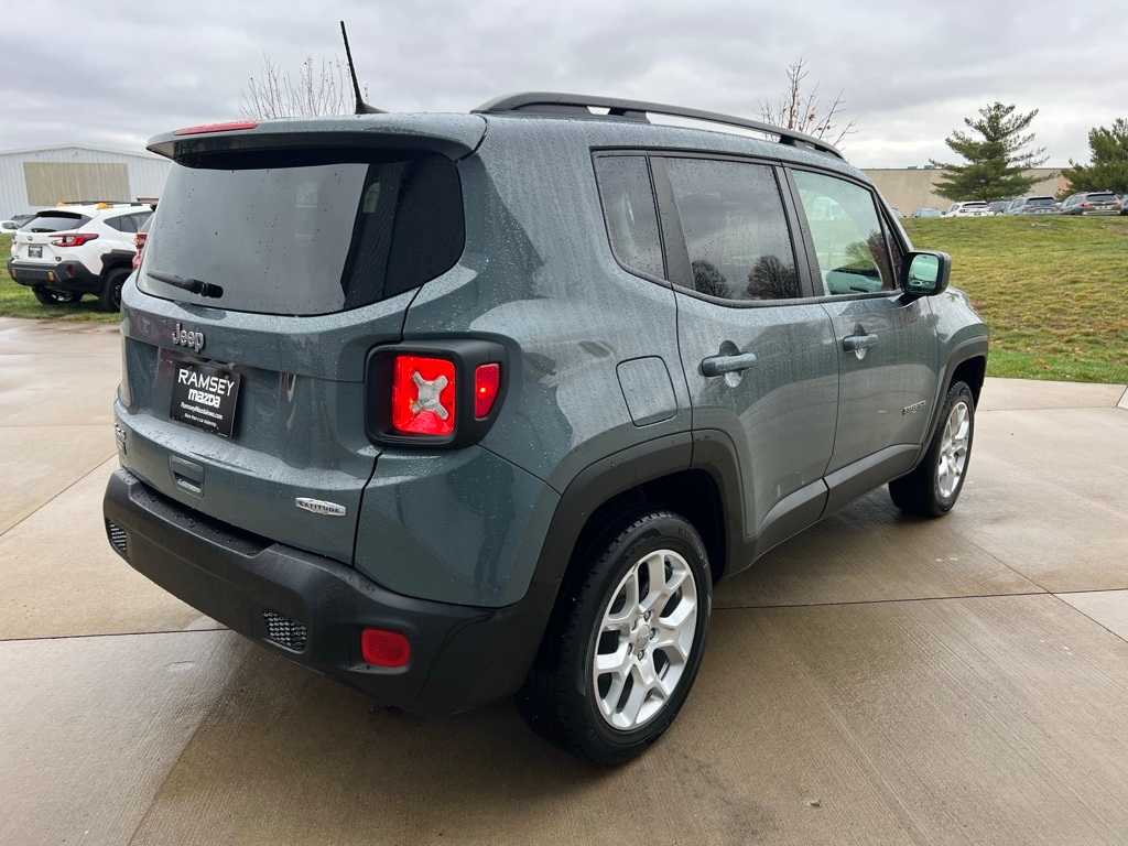 Thumbnail: 2018 Jeep Renegade - 6