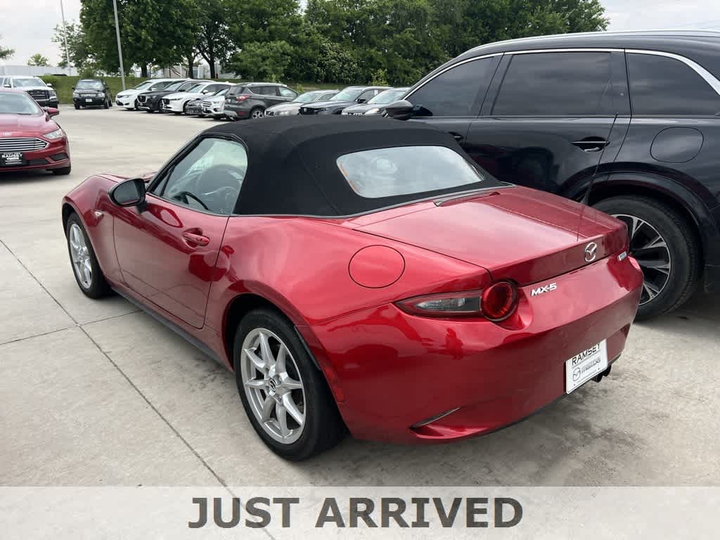 2017 Mazda MX-5 Miata Sport 2