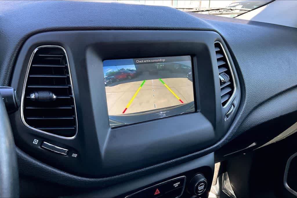 Thumbnail: 2018 Jeep Compass - 23